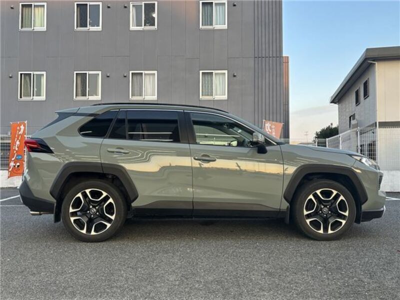 RAV4