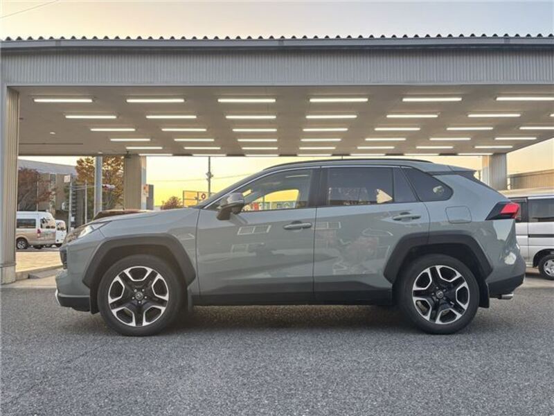 RAV4