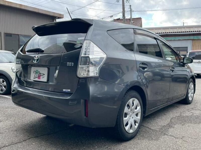 PRIUS ALPHA