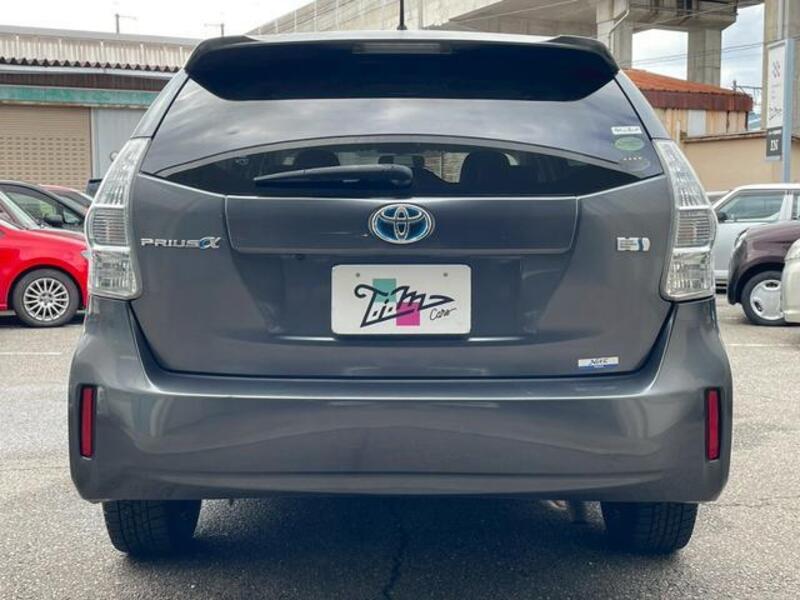 PRIUS ALPHA