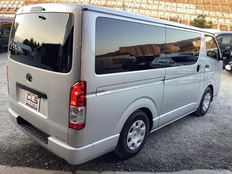HIACE VAN