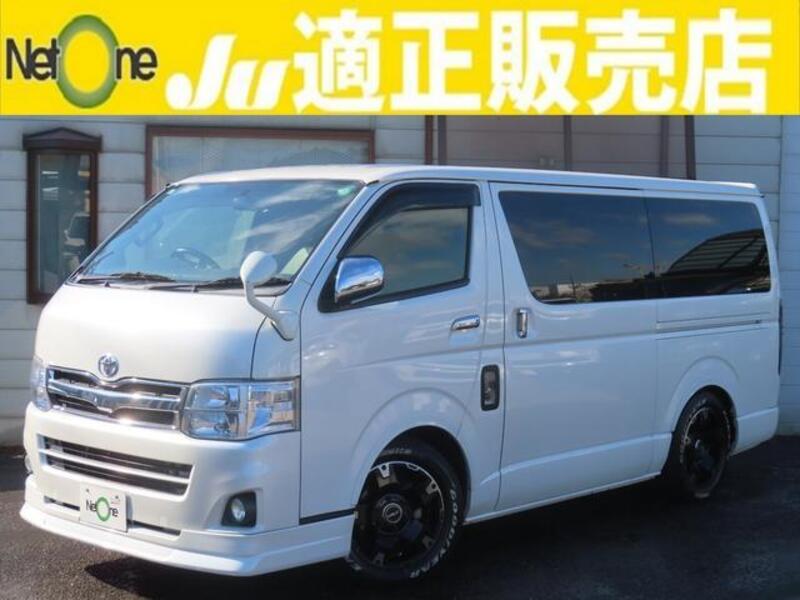 TOYOTA HIACE VAN