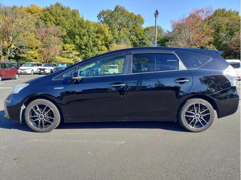 PRIUS ALPHA