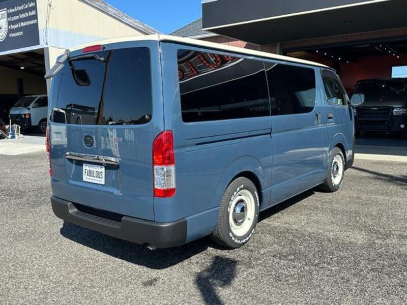 HIACE VAN