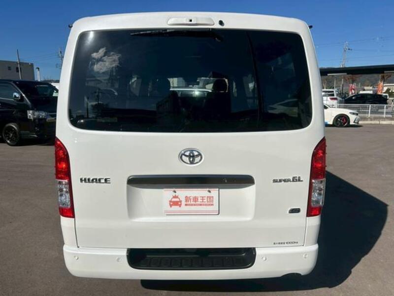 HIACE VAN