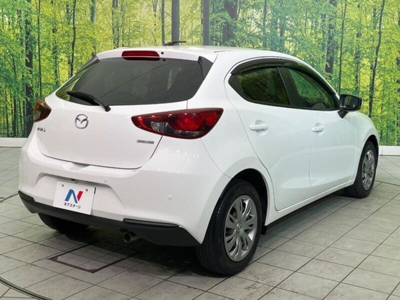 MAZDA2