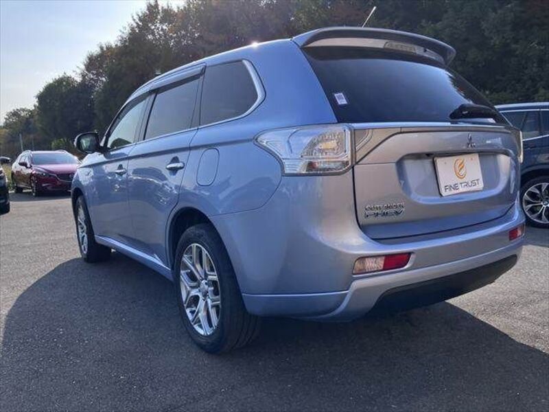 OUTLANDER PHEV
