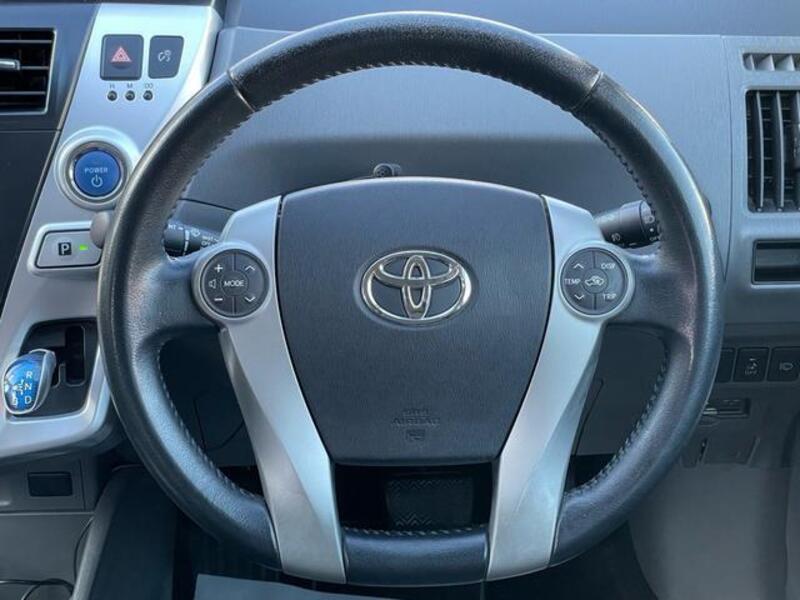 PRIUS ALPHA
