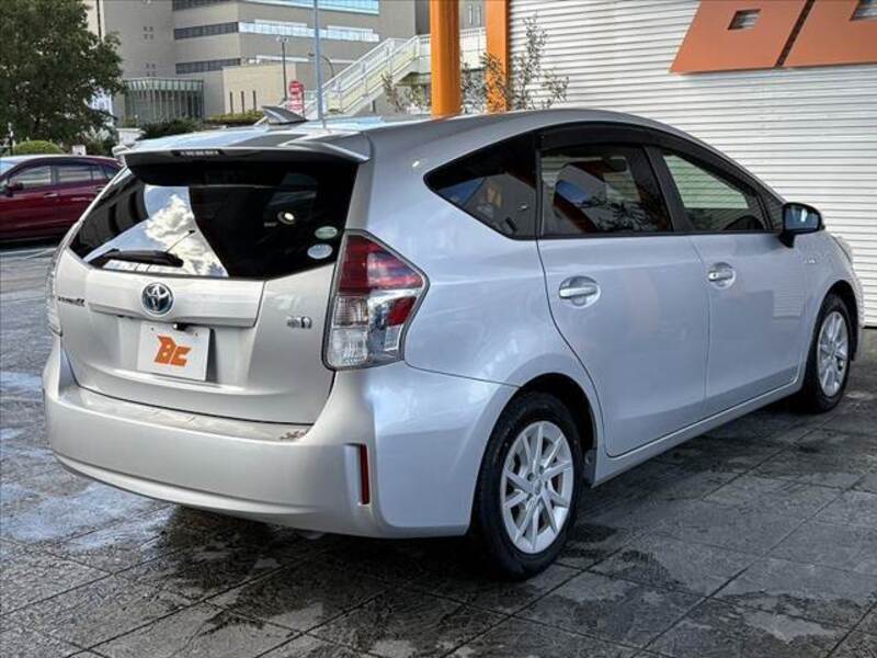 PRIUS ALPHA