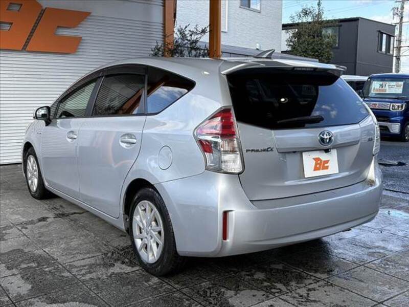 PRIUS ALPHA