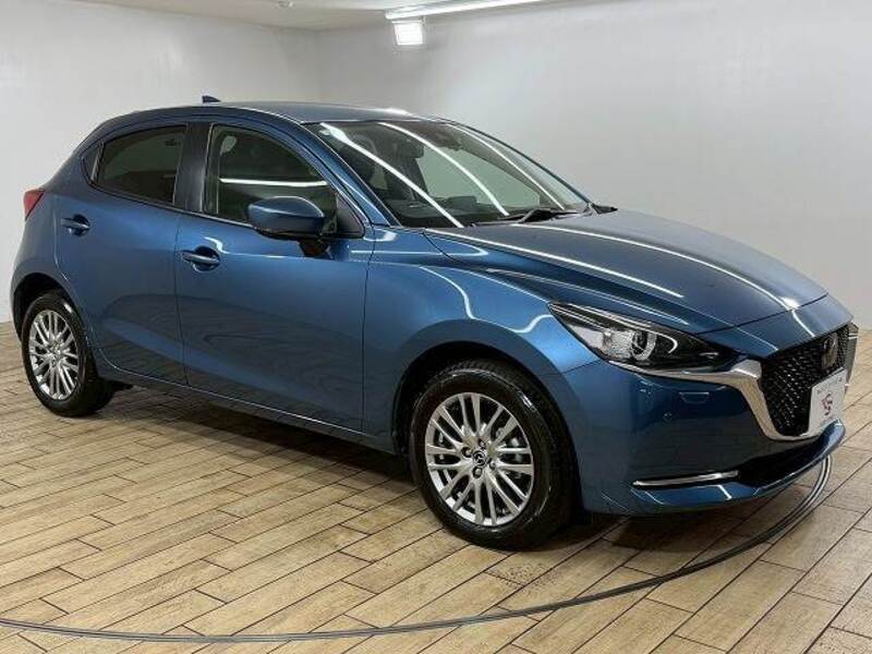 MAZDA2