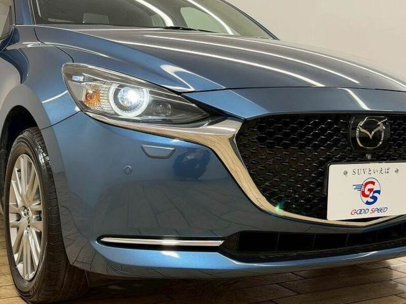 MAZDA2