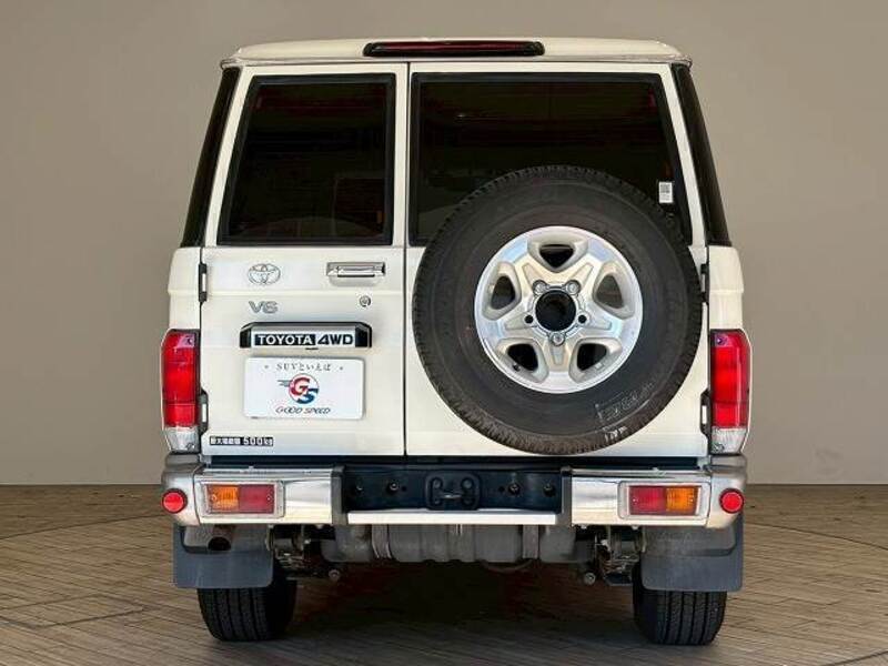 LAND CRUISER