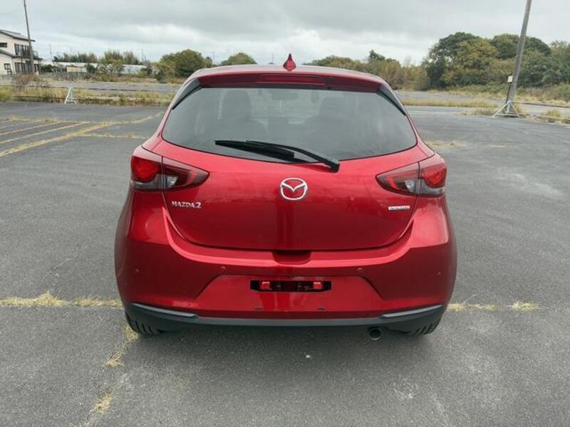MAZDA2
