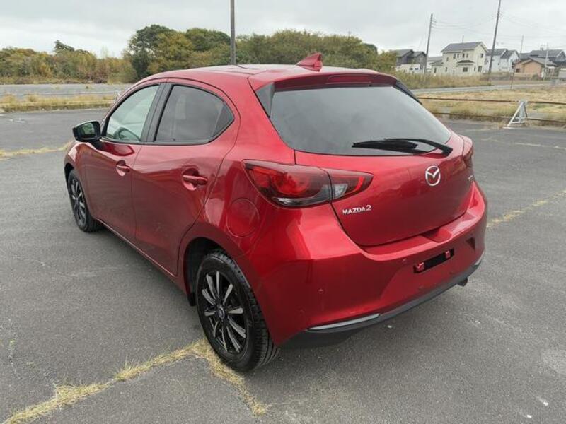 MAZDA2