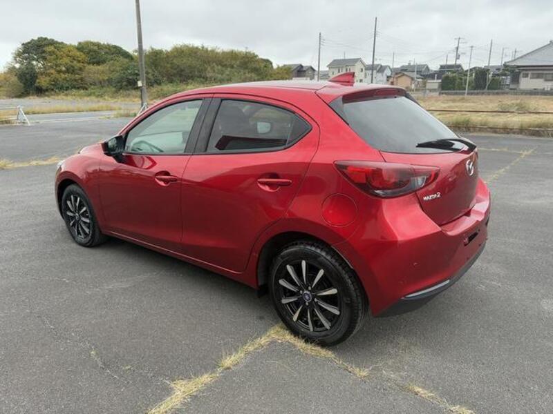 MAZDA2