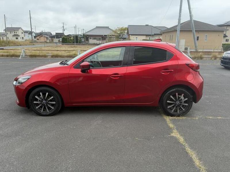 MAZDA2