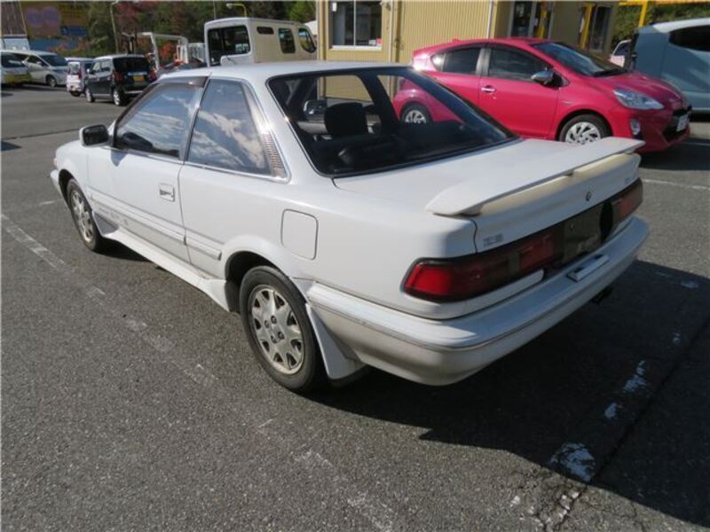 COROLLA LEVIN