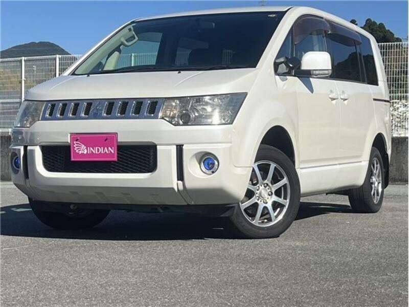 MITSUBISHI DELICA D5