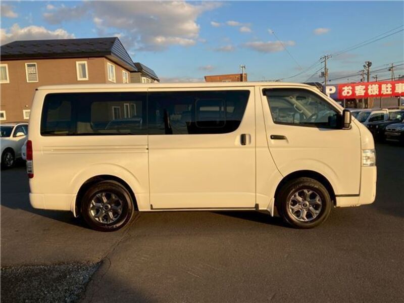 HIACE VAN