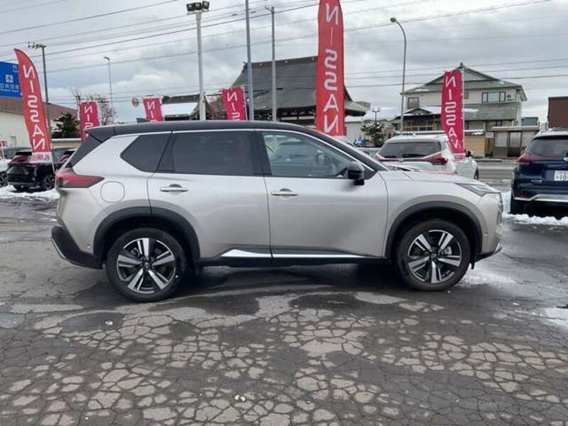 X-TRAIL