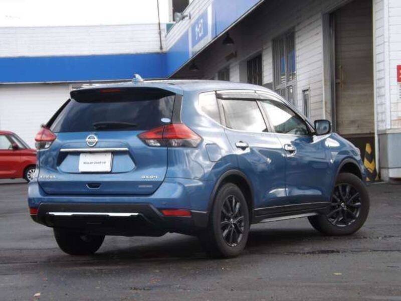 X-TRAIL