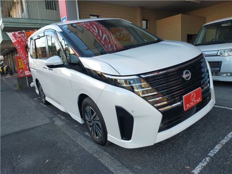 NISSAN SERENA