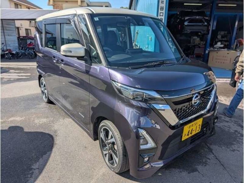 NISSAN ROOX