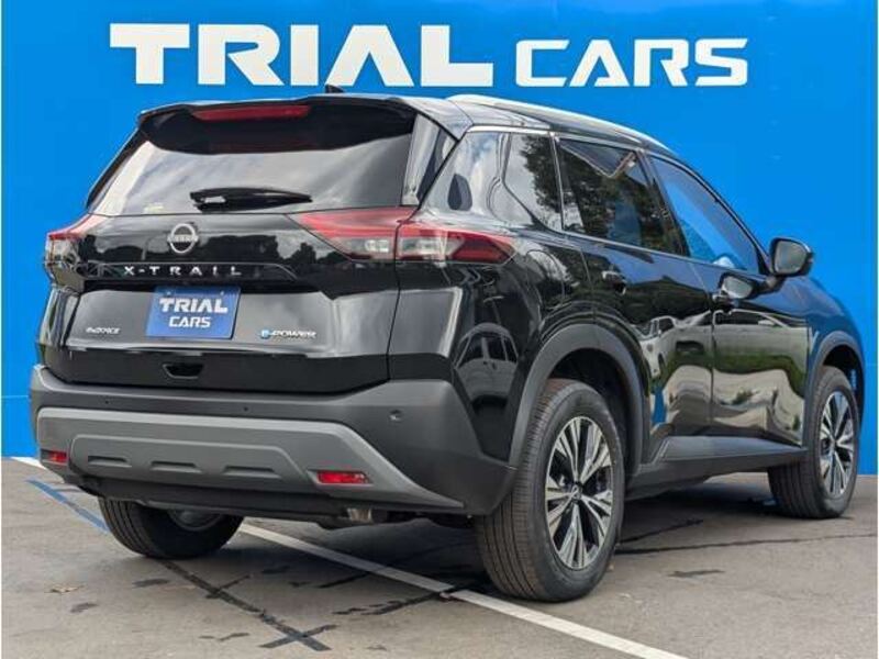 X-TRAIL