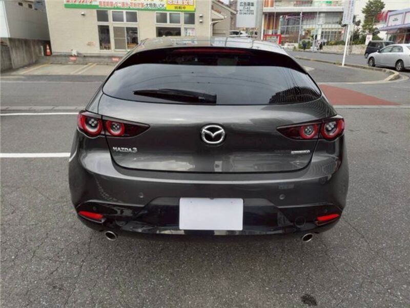 MAZDA3
