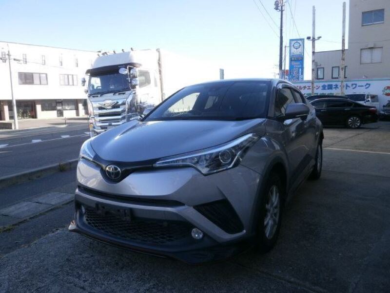 TOYOTA C-HR