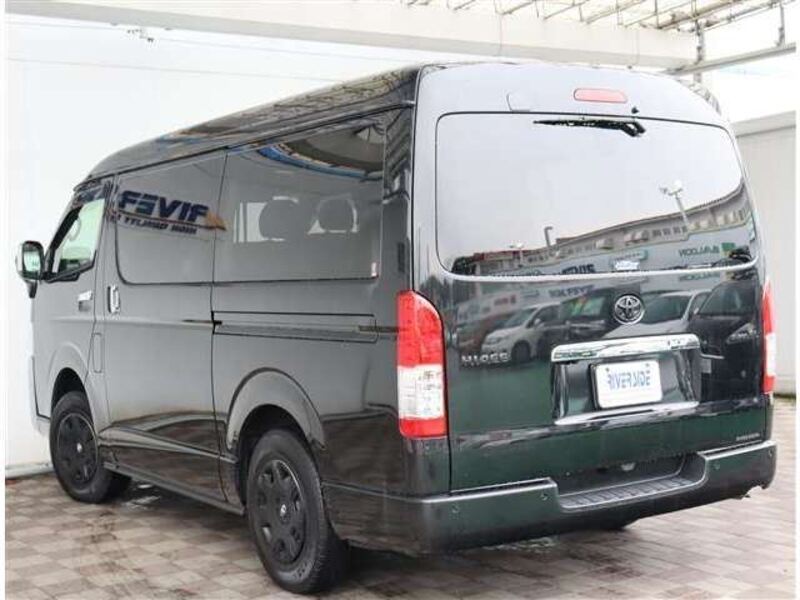 HIACE VAN