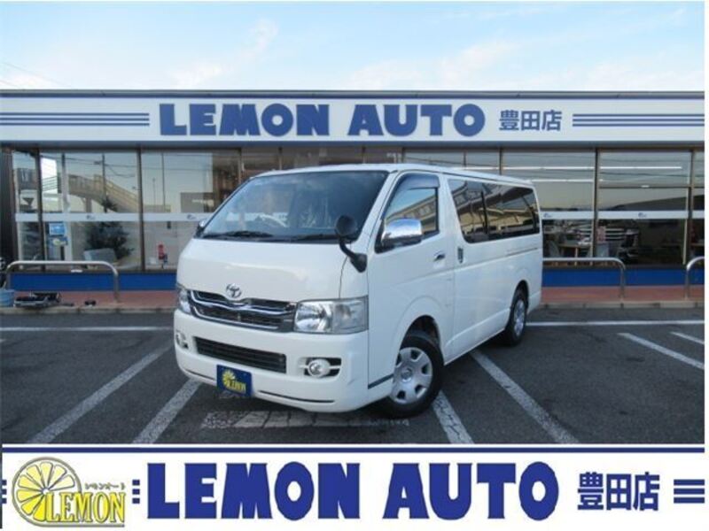 TOYOTA HIACE