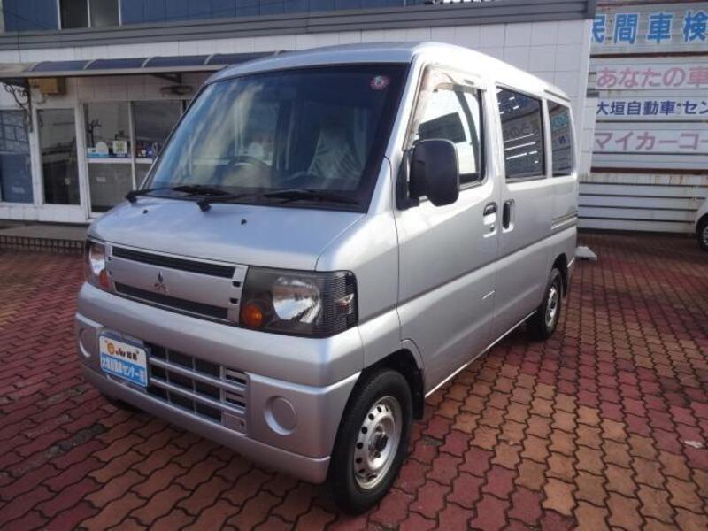 NISSAN CLIPPER VAN