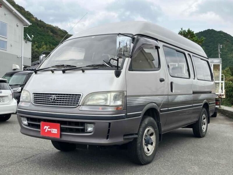 TOYOTA HIACE