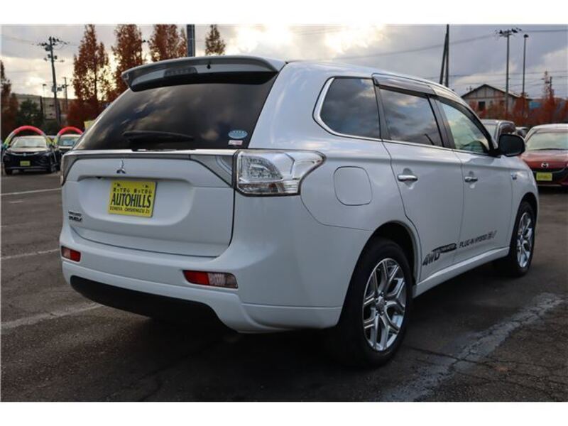 OUTLANDER PHEV