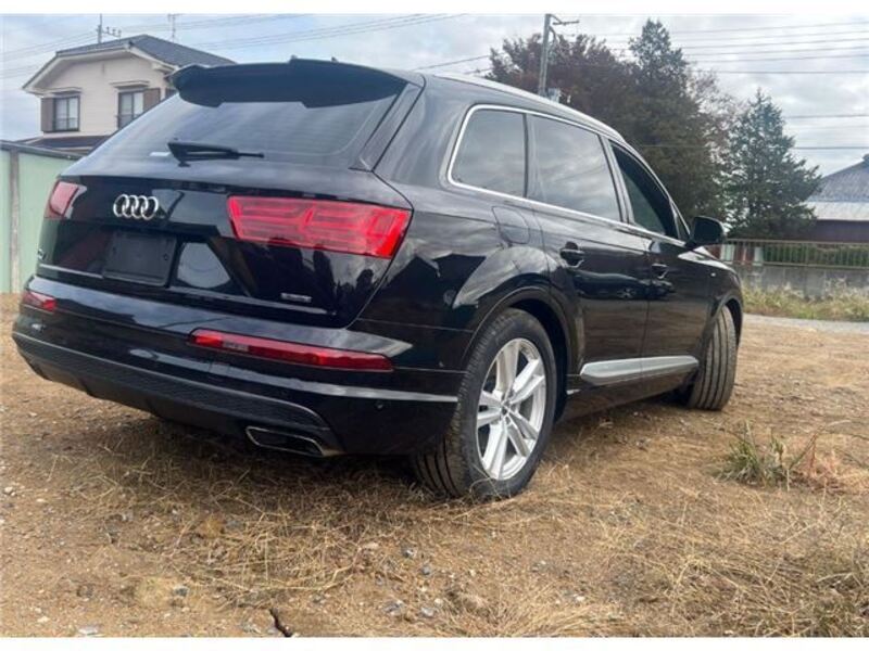 Q7