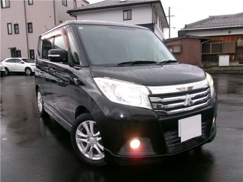 MITSUBISHI DELICA D2