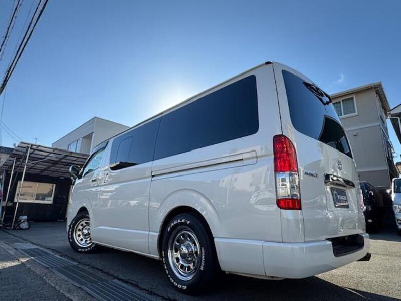 HIACE VAN