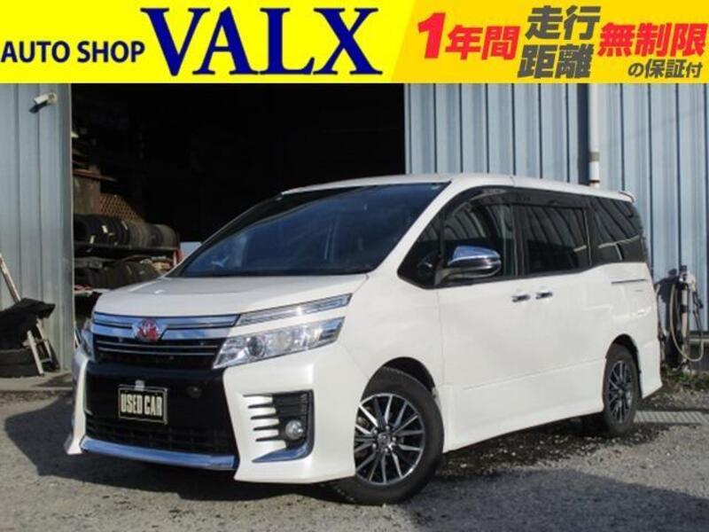 TOYOTA VOXY