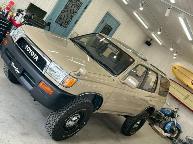 HILUX SURF