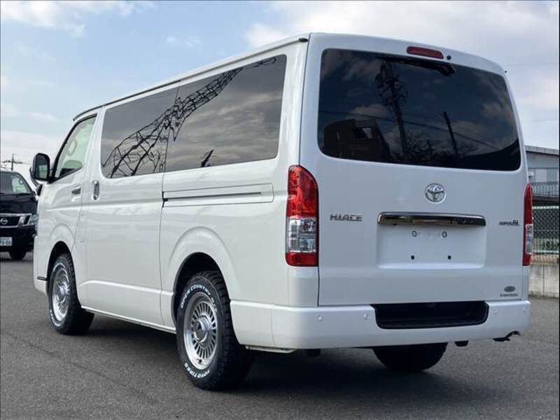 HIACE VAN