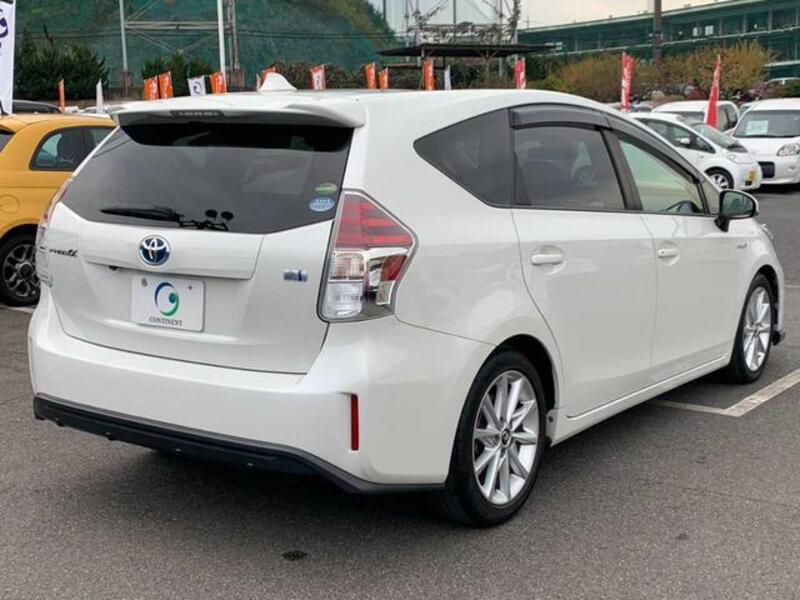 PRIUS ALPHA