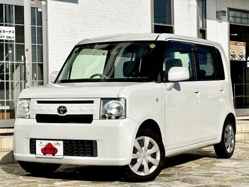 TOYOTA PIXIS SPACE