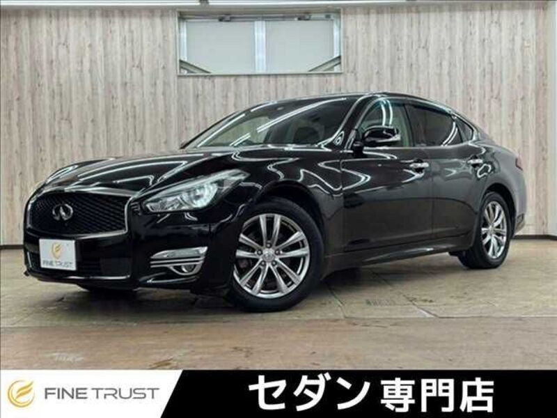 NISSAN FUGA