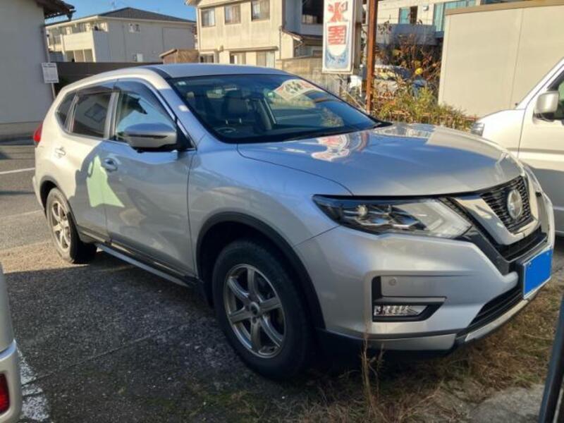 X-TRAIL