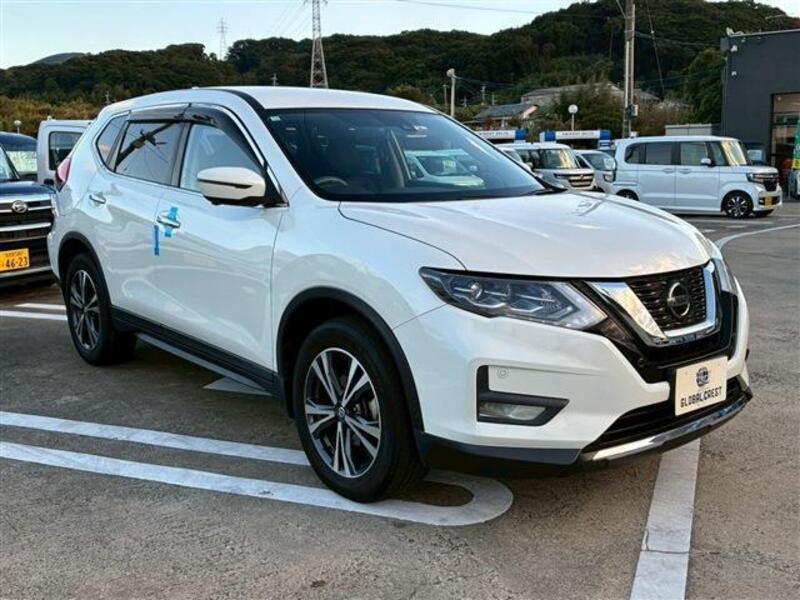 X-TRAIL