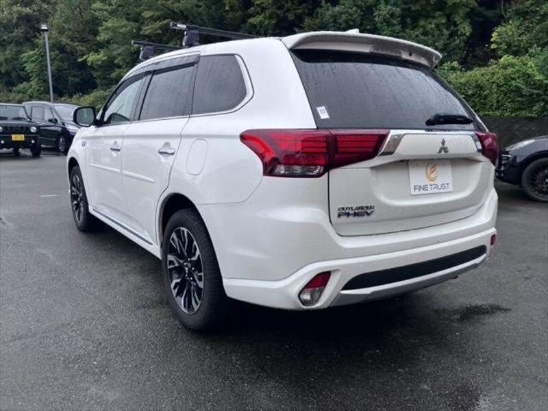 OUTLANDER PHEV