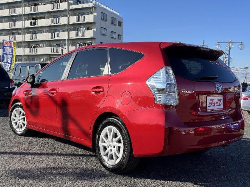 PRIUS ALPHA