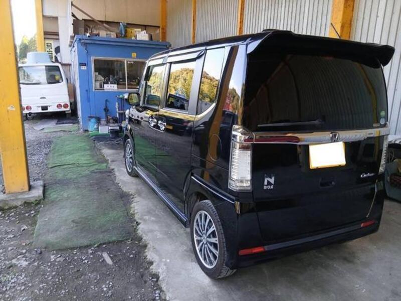 N BOX CUSTOM